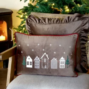 Aix Pudebetr�k med broderede huse - Mocca