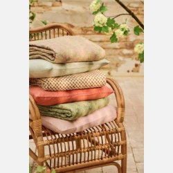 Quilt med gr�nt og rosa paisleym�nster