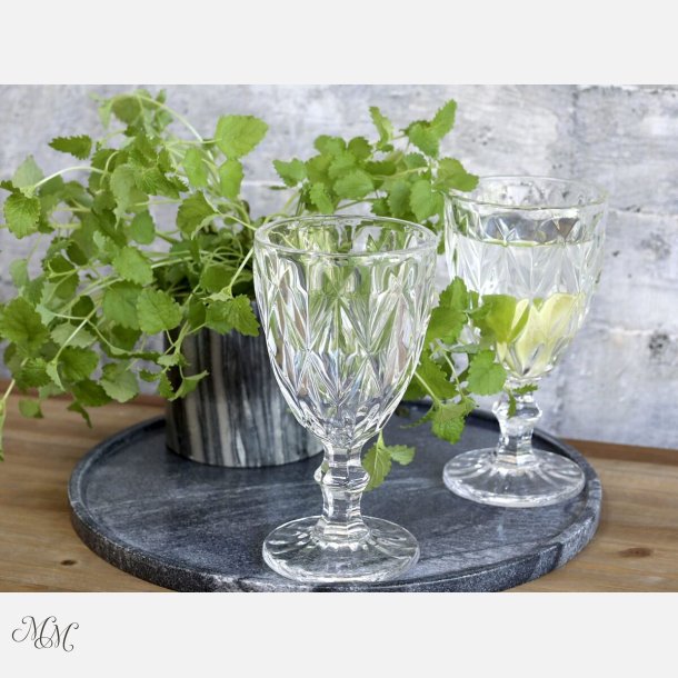 Vinglas med diamantudsk�ring