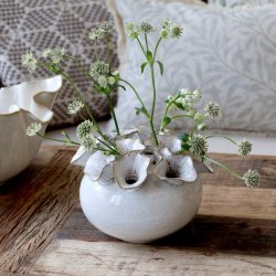 Vase med 12 huller til blomster - Antique creme