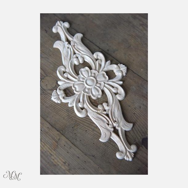 Tr� ornament - 32 x 16 cm